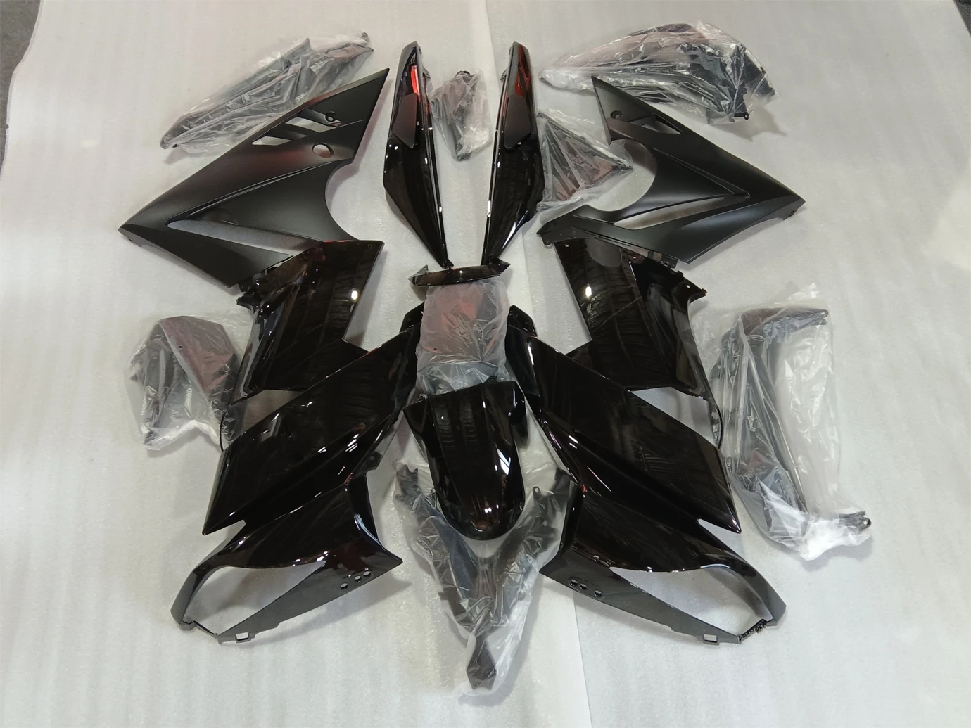 Motorcycle Fairing Kit Suitable for Kawasaki ER-4F 09-11 Year ER-6F 2009 2010 2011 Fairing Glossy black Matting Black