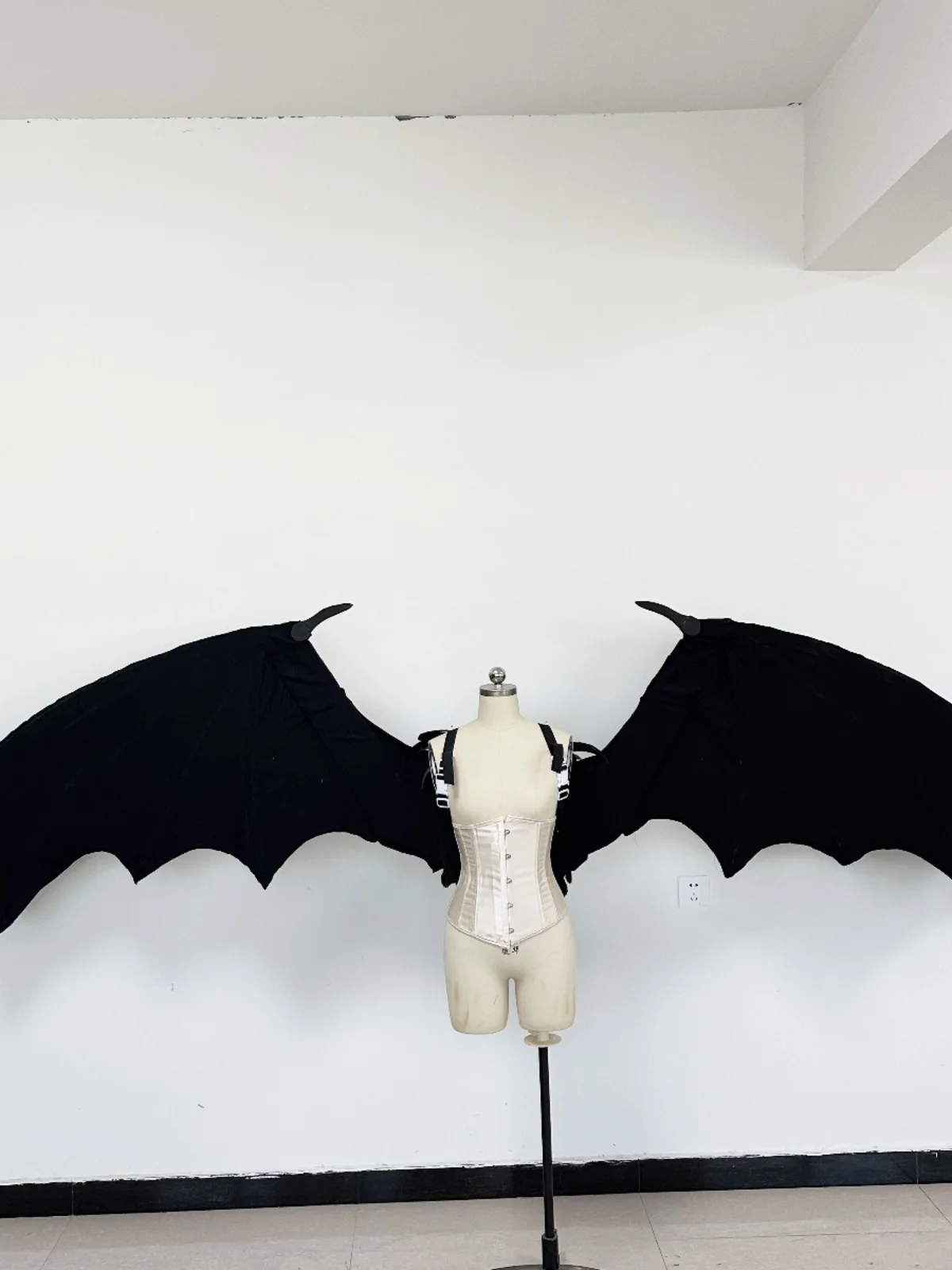 Electric mechanical telescopic remote control angel wings black devil bat Halloween cosplay wings prop