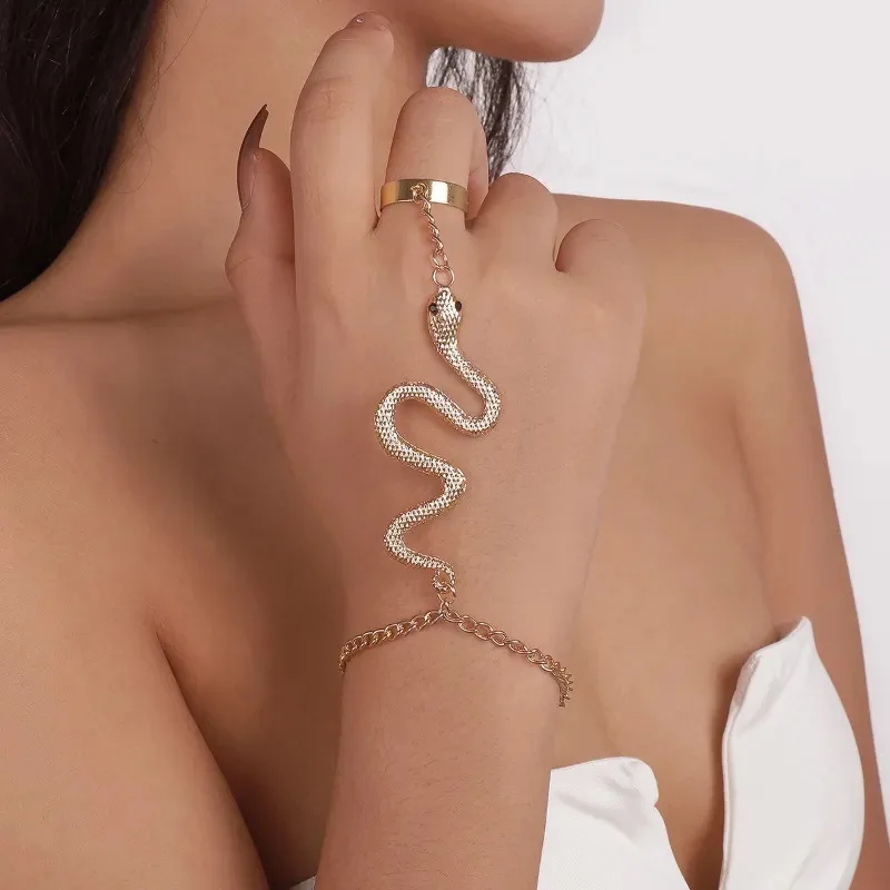 Vintage Fashion Snake-Shaped Back-Hand Integrated Finger Chain Ring for Women Silvery Gold Color Creative Jewelry Gift