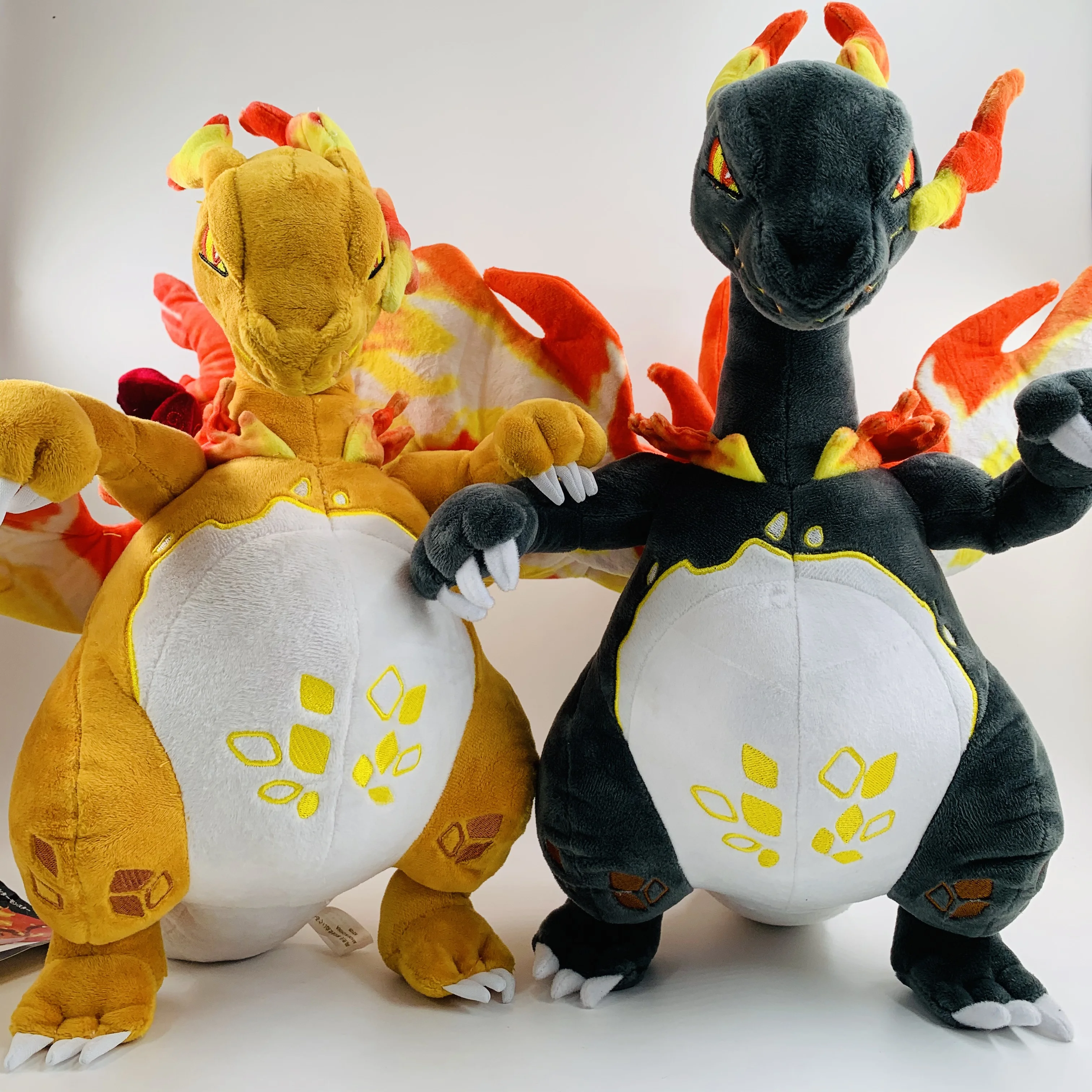 

Pokemon Dynamax Charizard Toys Плюшевые игрушки Mega Charizard XY Рождественские стили Tyranitar & Charizard Peluche Toys Подарки