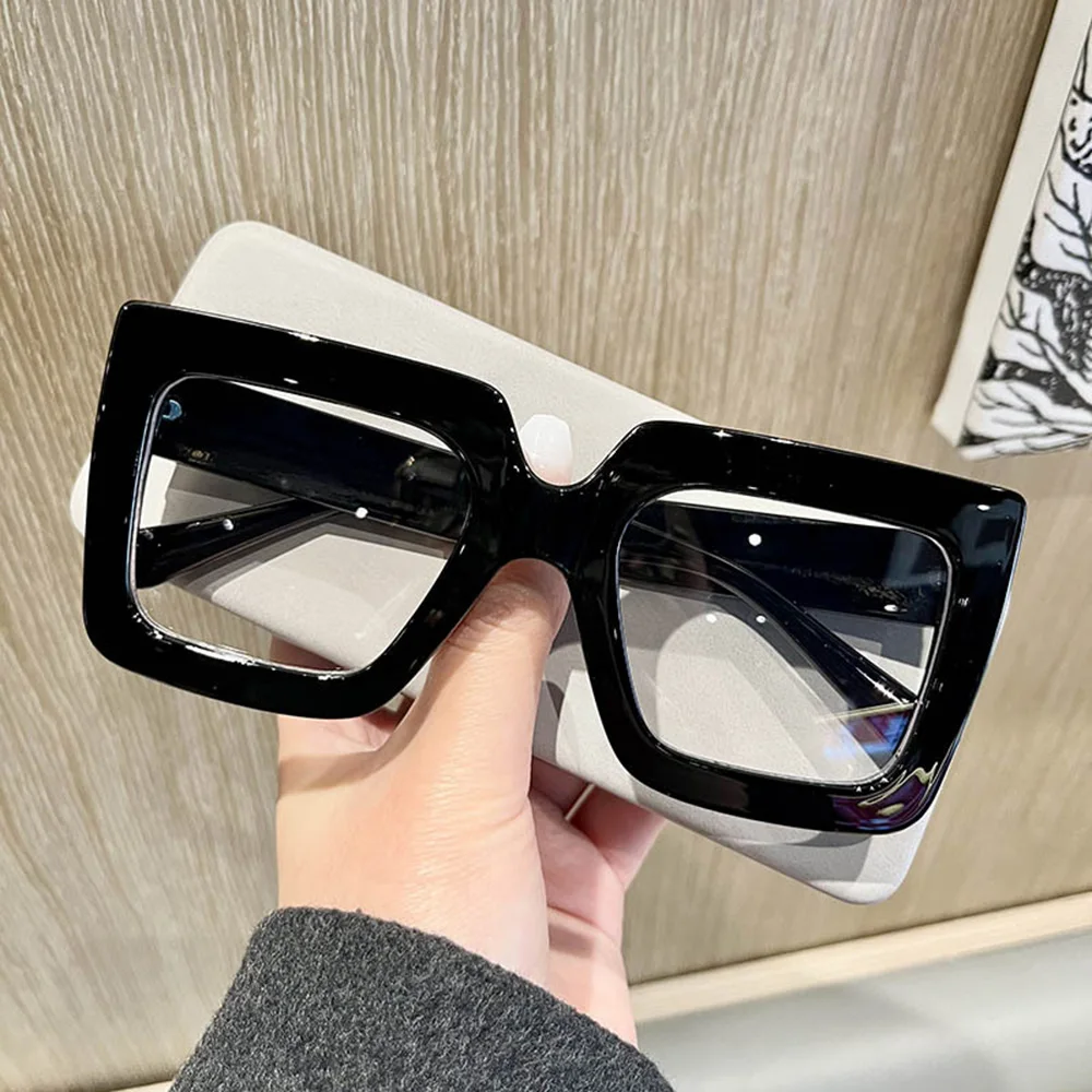 Colorful Square Womens Glasses Fashion Retro Anti-blue Light Flat Glasses Classic Black Gradient Frame Eyewear Travel Decoration
