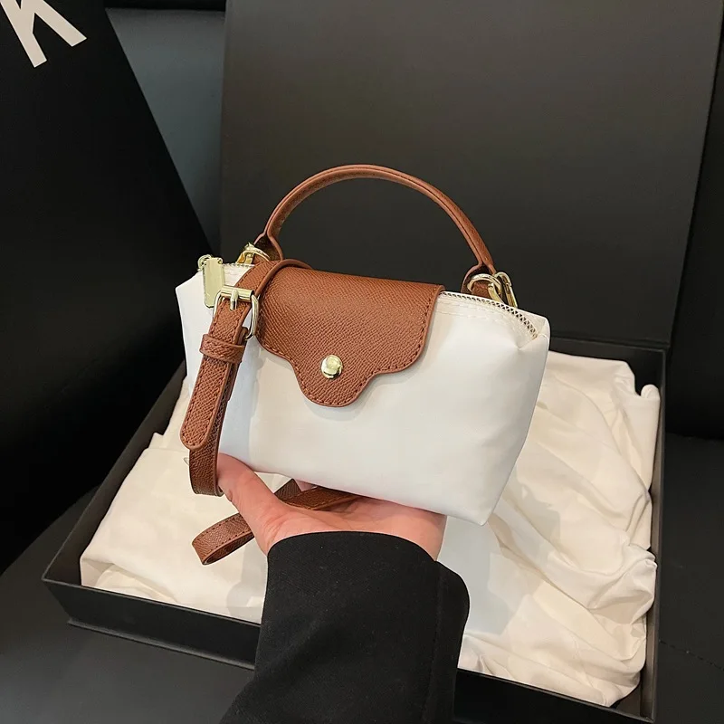 

2025 Mini Quilted Nylon Crossbody Bag | Lightweight Dumpling Pattern Shoulder Bag | Fashionable Versatile Bucket Purse