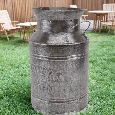 

Vintage Iron Flower Bucket Dried Flower Arranging Bucket Retro Vase Decorative Home Decoration European Style Adornment Props