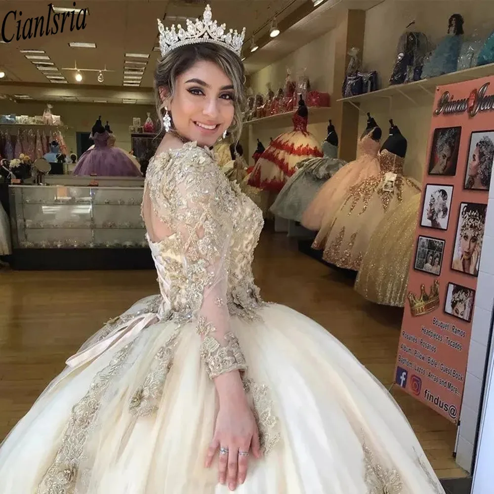 Luxo ouro renda quinceanera vestidos 2022 manga longa apliques lantejoulas com decote em v doce 15 vestido de baile sem costas festa princesa