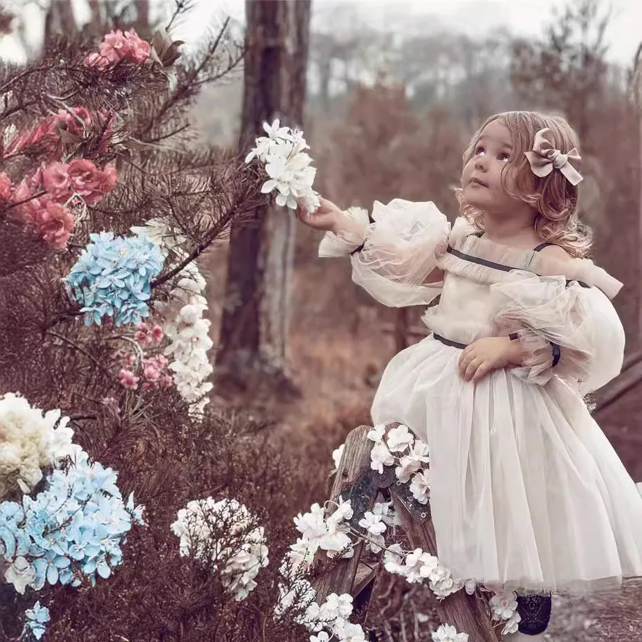 Flower Girls Dress Wedding Girls' Spanish Style Elegant Ball Gown - Premium Tulle Puff Sleeve Dress for Kids' Formal Events