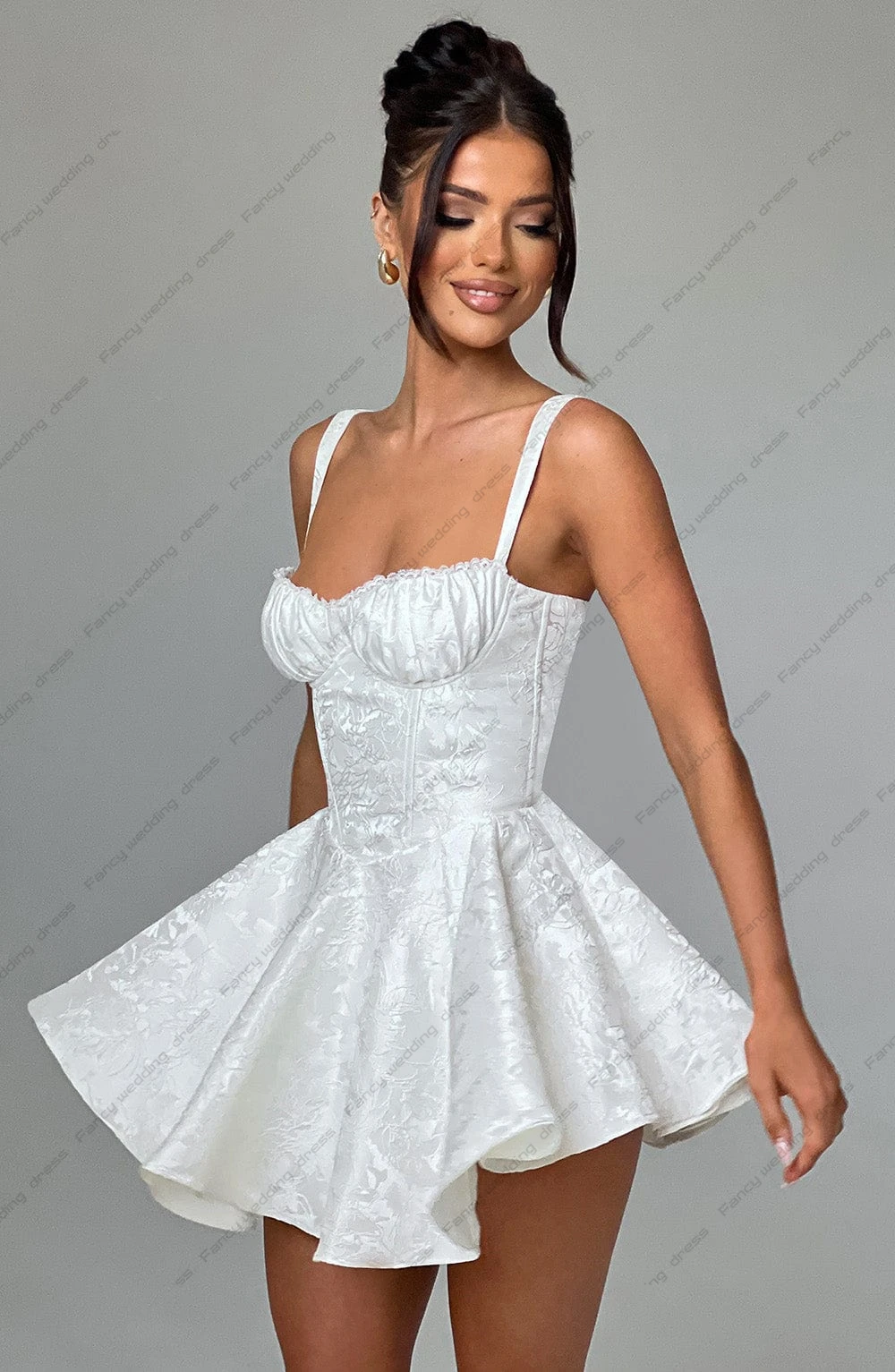 Fancy Sexy Mini Wedding Dress Spaghetti Straps A Line Applique Bridal Gown Sleeveless Saudi Arabia Women Formal Occasion Dresses