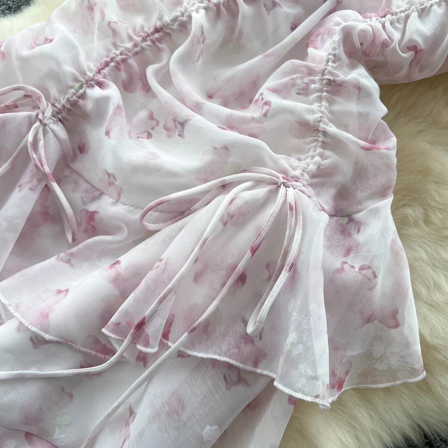 シックなヴィンテージプリントシャーリングフリルスリムエレガントな妖精韓国ファッション自由奔放に生きるサンドレス女性服ロングドレス