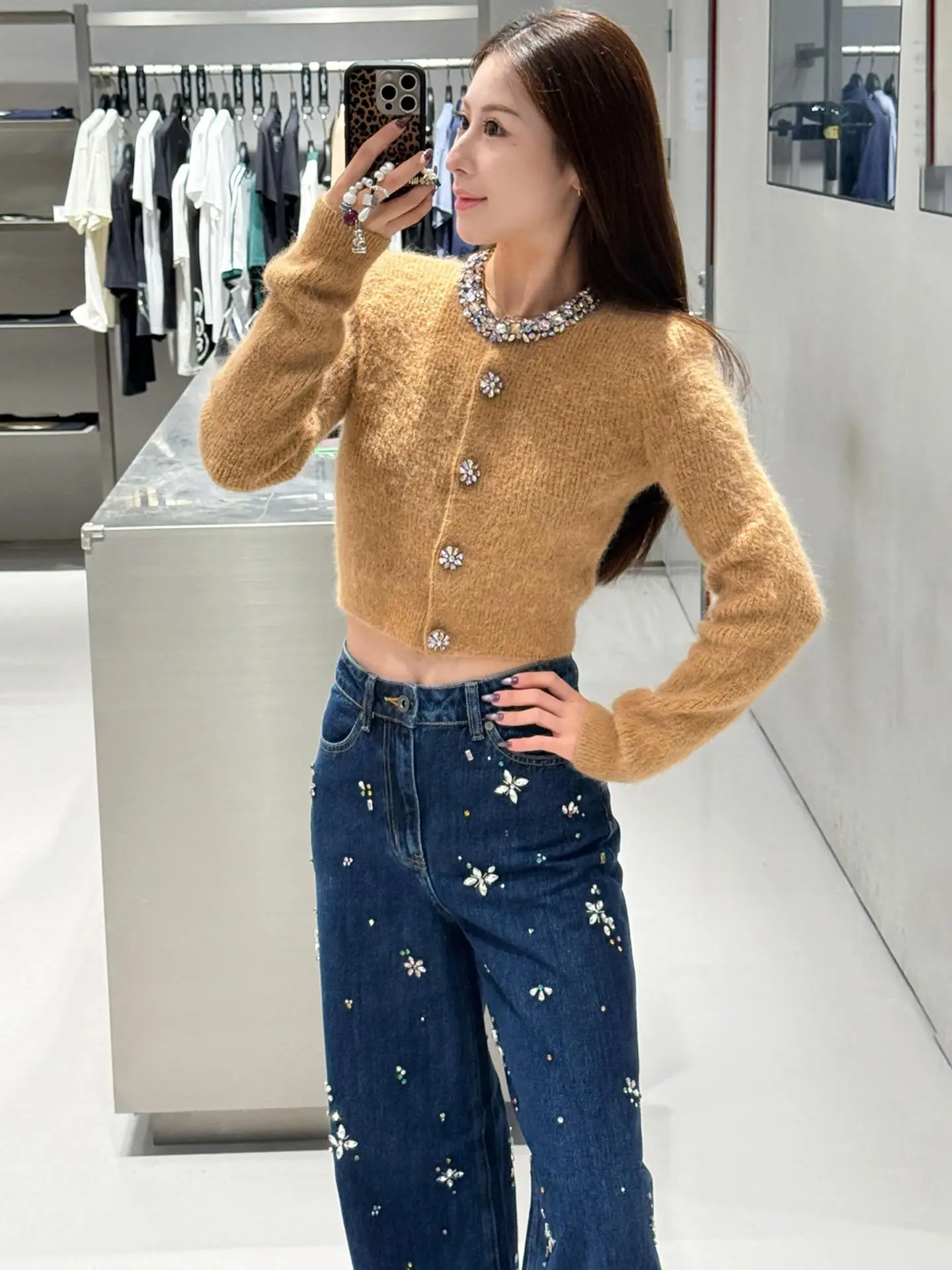Luxury Women's Short Knitted Cardigan with Diamond Embellishment Fragile Style Inner Wear for Young Girls Winter Collection
