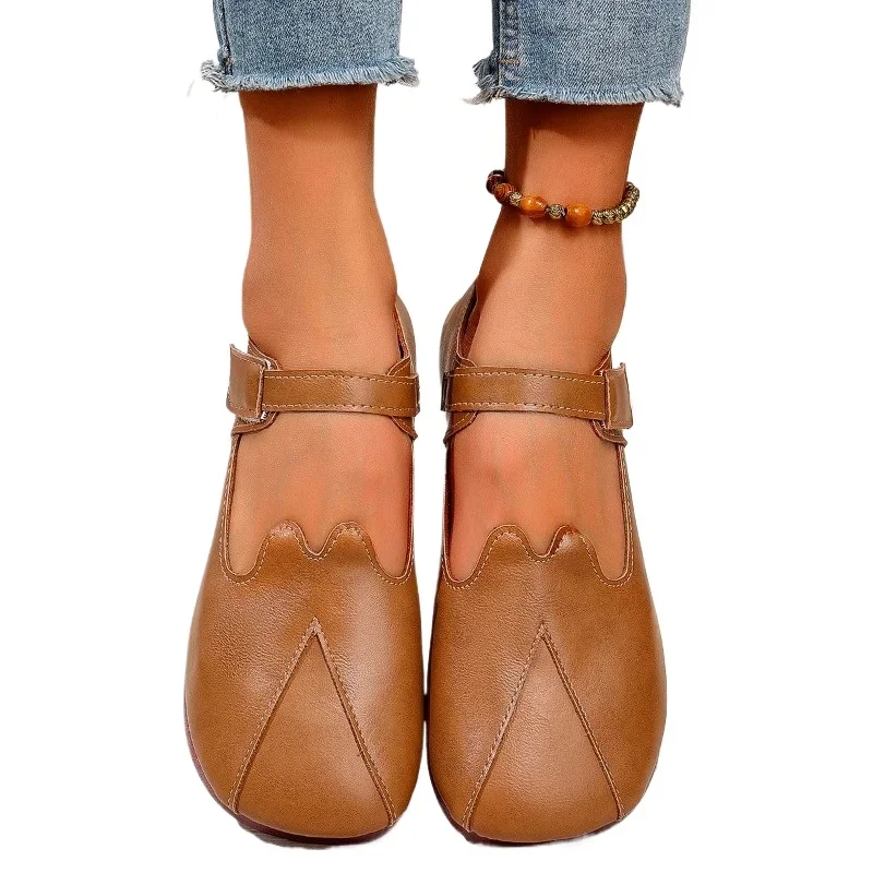 2025 夏のホット販売ラウンドトゥの女性のソフトボトムフラットクラシック浅い屋外フラット女性のための毎日のプラスサイズの靴 Zapatos