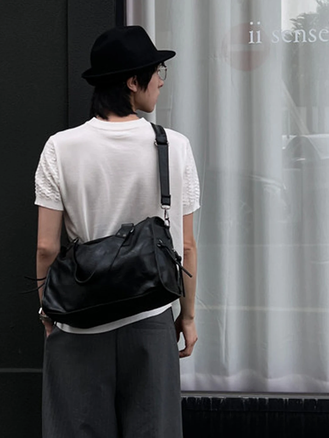 Retro Motorcycle Pillow Bag Single Shoulder Crossbody PU Streetwear Commuter Bag for Men And Women Casual Square Shape