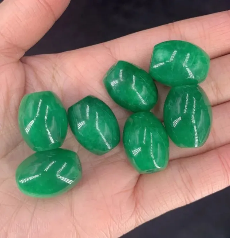 10PC zielonego jadeitu 20mm okrągłe akcesoria do koralików DIY bransoletka urok biżuteria moda ręcznie rzeźbione szczęście Amulet prezenty nowy — zdjęcie 3