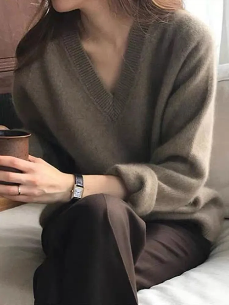 

2022 autumn winter new Korean version of goat sweater V-neck simple short sweater loose languid lazy knit foundation sweater