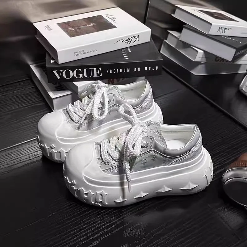

2025 New Daily White Sneakers For Women Student Comfort Breathable Dad Shoes Chunky Sole Casual Wear Fashion Walking Shoes