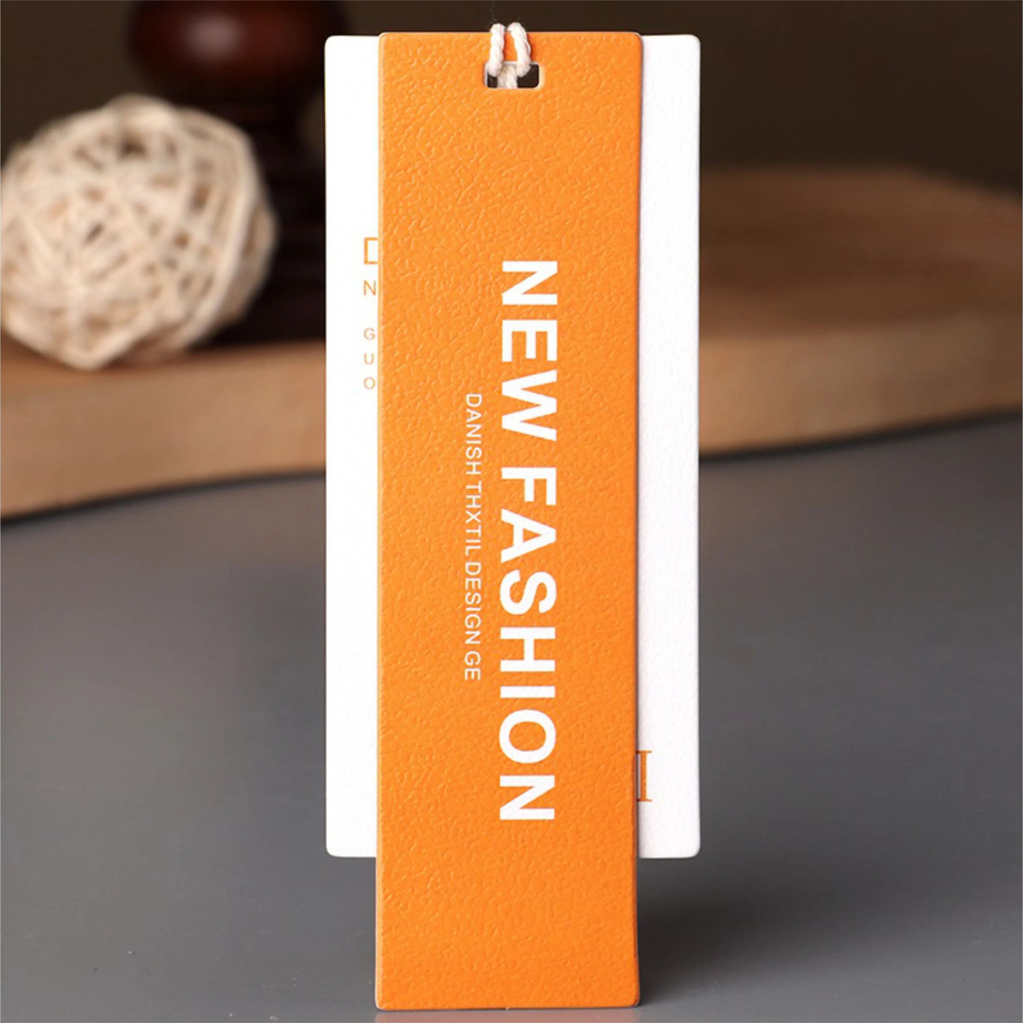 Wholesale Thick High quality Eco friendly paper clothing labels Swing tags, can Custom Logo shape and color hang tags