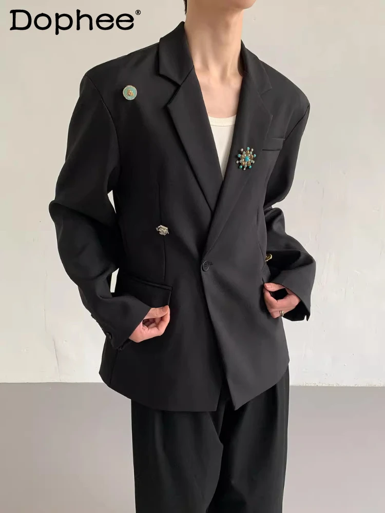 

Fashion Metal Brooch Blazers 2026 Spring Summer New Men Handsome Loose Blazers Long Sleeve Simple Chic Stylish Tailored Coats