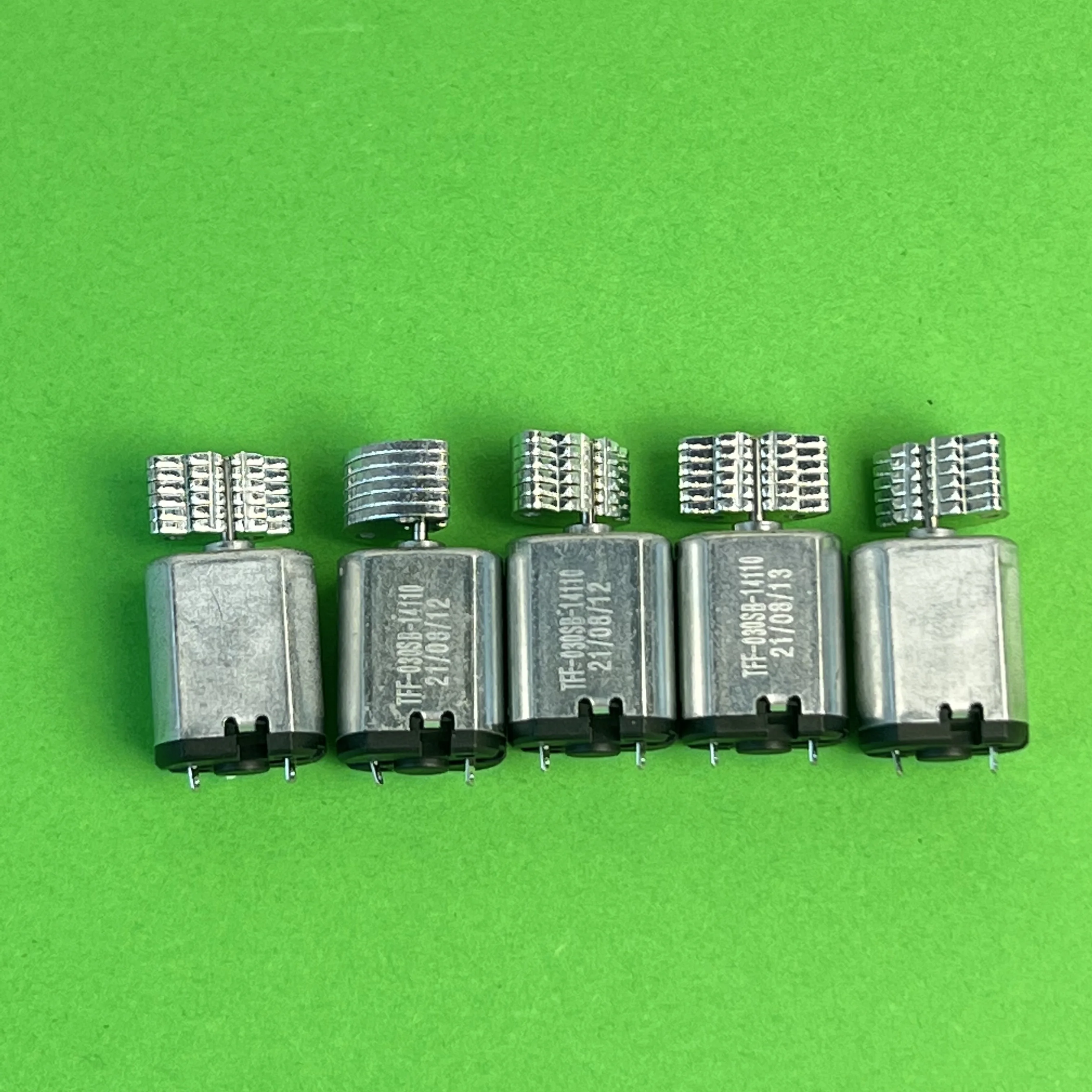 1 قطعة 20 مللي متر تيار مستمر 3 فولت 3.7 فولت تهتز المحرك اهتزاز قوي 7.2 مللي متر x 13.8 مللي متر مايكرو موتور لعبة مدلك