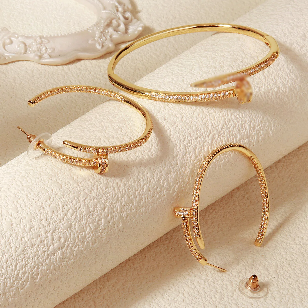 QYY Fashion Copper and Zirconium Bangle ＆ Earrings Set European and American Classic Bracelet Jewelry Party Accessory For Women