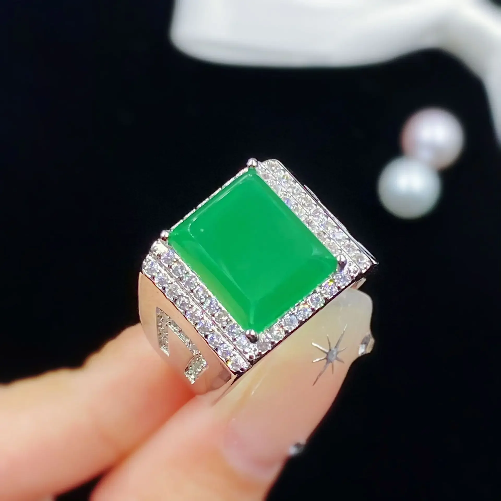 Vintage Upscale Sterling 925 Silver Shine Zircon Green Agate Ring for Women Noble Classic Proposal Finger Ring Female Jewelry