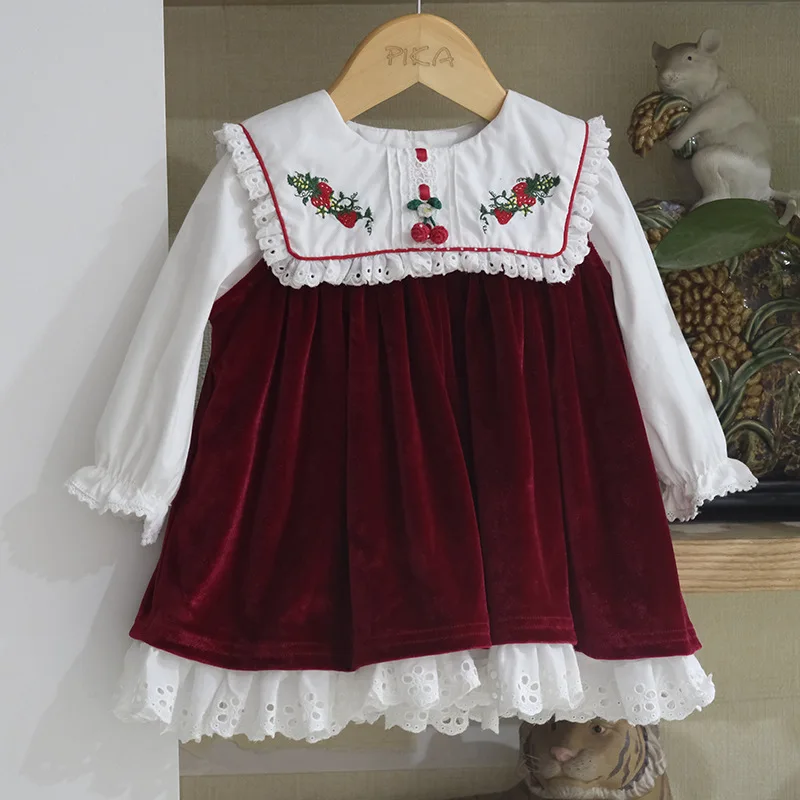 

2024 Spanish Girl Kid's Dress Children Luxurious Lolita Velvet Dresses Infant Girls Red Strawberry Embroidery Autumn Lace Frocks