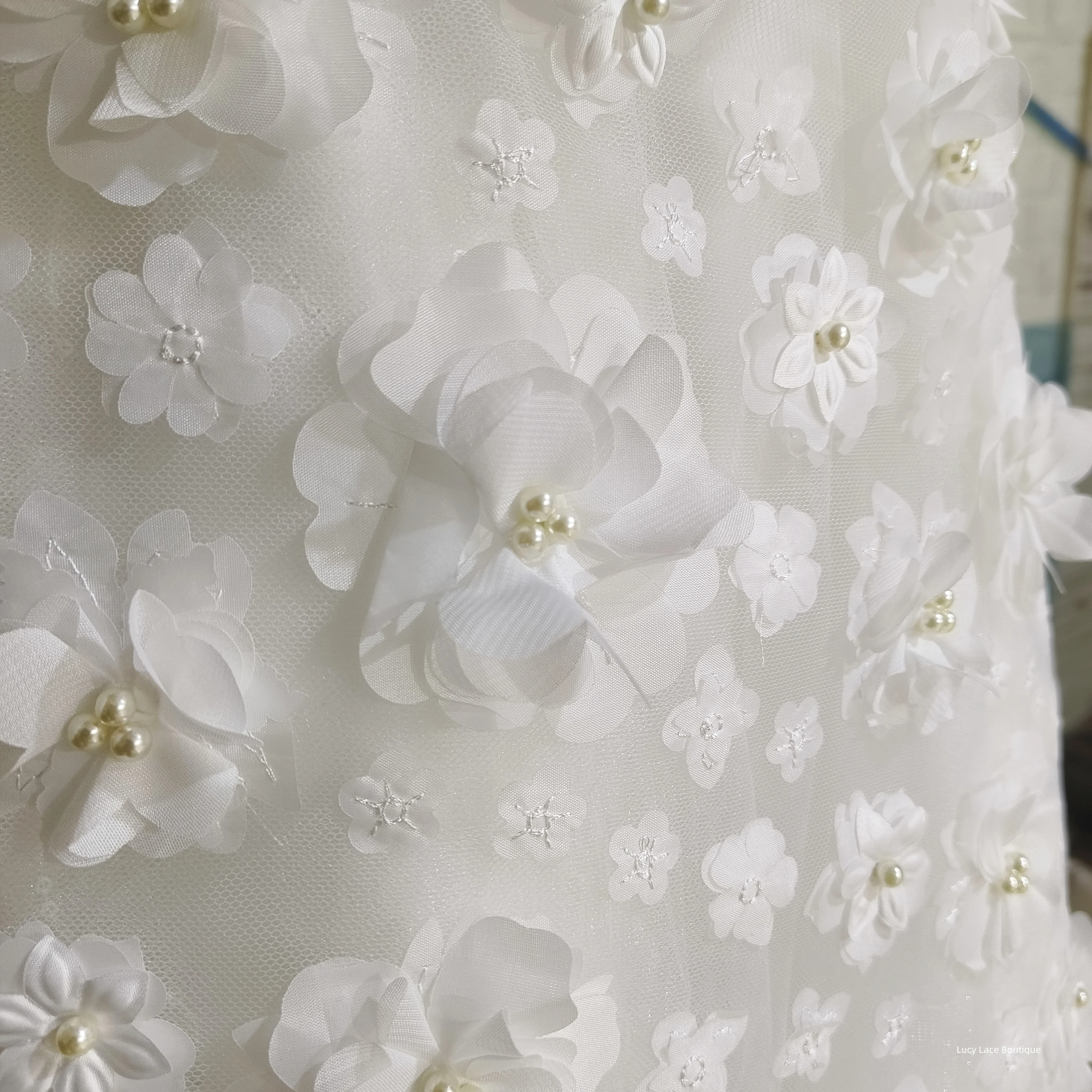 1 Meter price 3D Florals Allover Off White Tulle Mesh Beading Lace Fabric Gowns Material Luxury 125CM Wide 2025 NEW