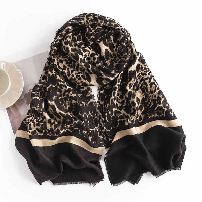 European American Fashion Leopard Print scarf Imitation Cashmere Women\'s Scarves Winter Warmth Commuting Cold Protection Shawl