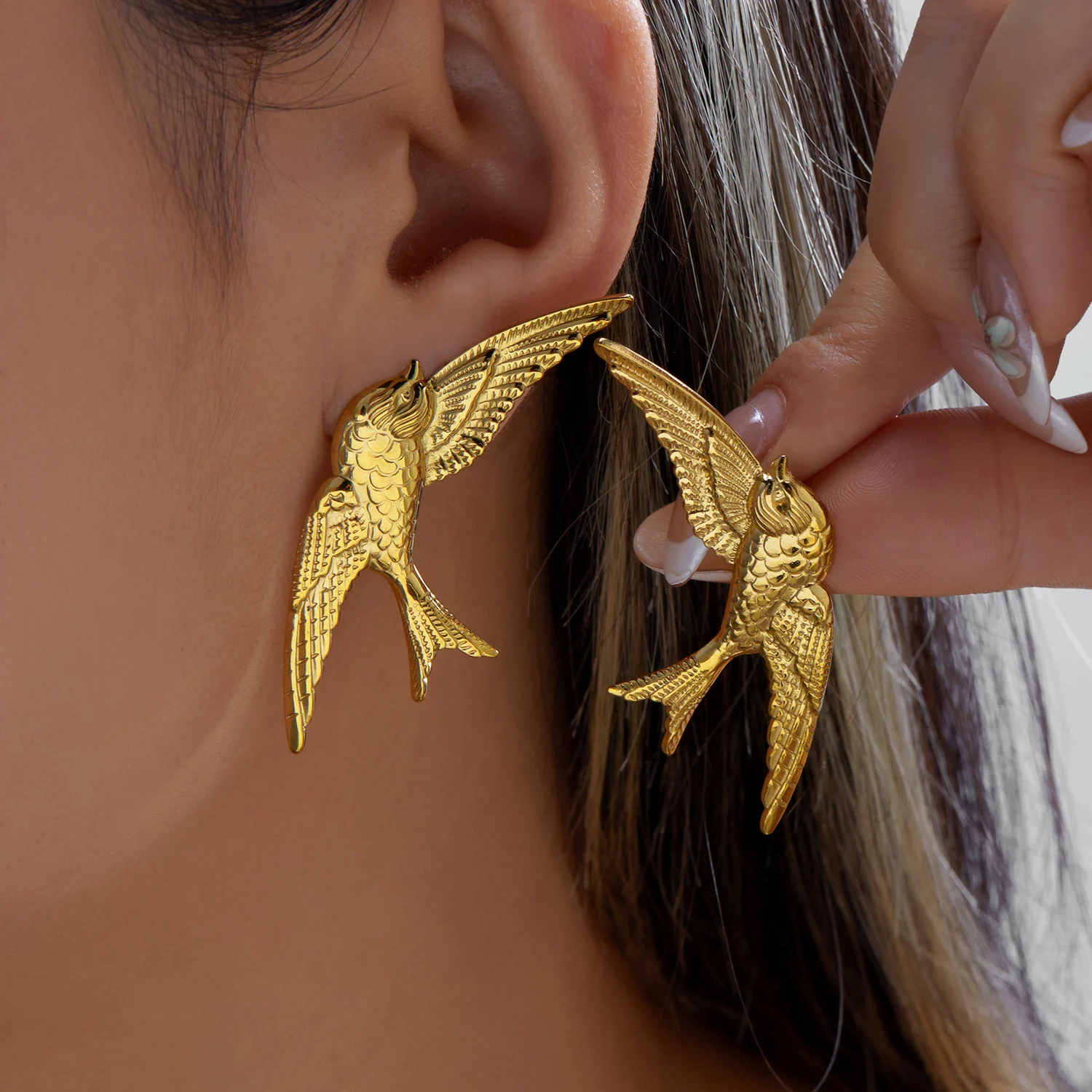 1Pairs Stainless Steel Creative Design Oversized Personality Swallow Earrings Women Simple Retro Style Ear Jewelry Gift