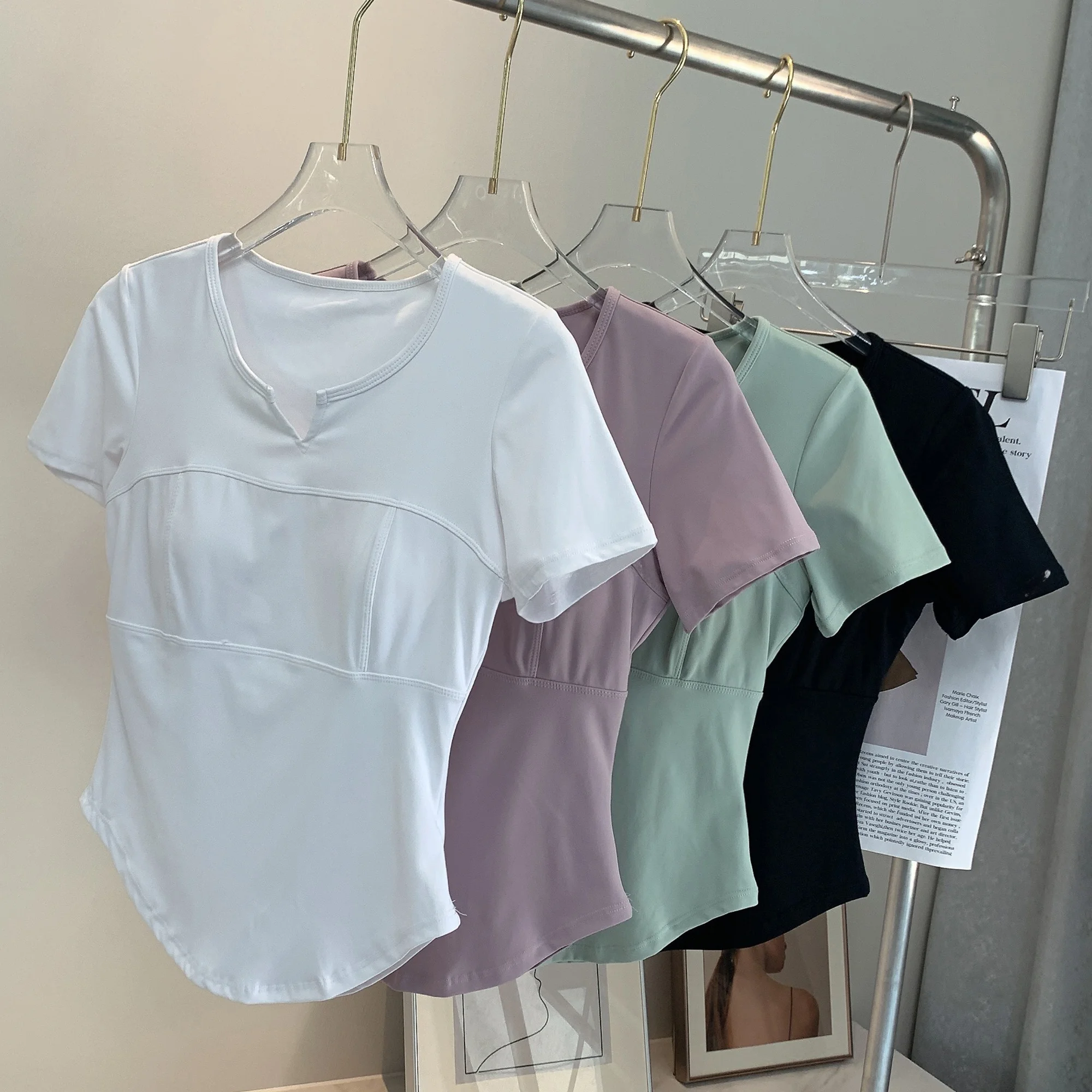 

Spor ort Sve Одежда для йоги Fitn Экипировка с накладкой на грудь U-образный подол Женская футболка с тонкой талией Нейлон Спандекс