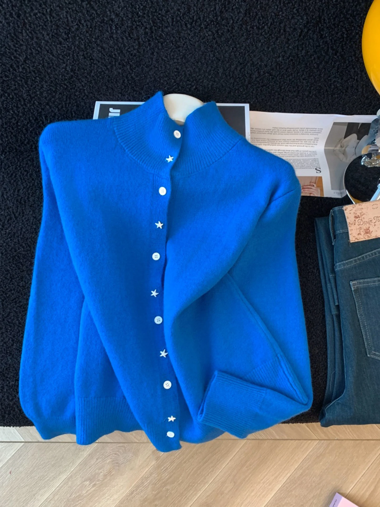 

Klein Blue Camere Sweater Women's Loose Collar Lazy Sle White Enhancing Knitted Sweater Girl's Faion Winter Long Sve