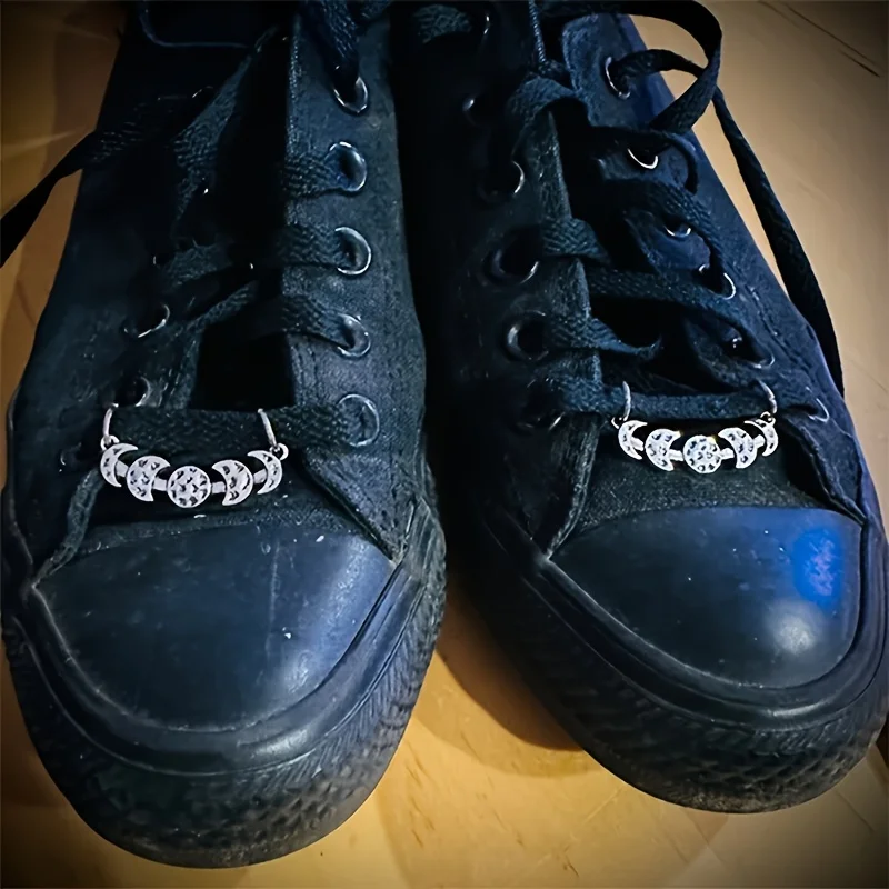 2pcs Gothic Punk Style Shoe Accessories - Exquisite Detachable DIY Accessories, Suitable for Boots and Shoes with Twist/ Rivet