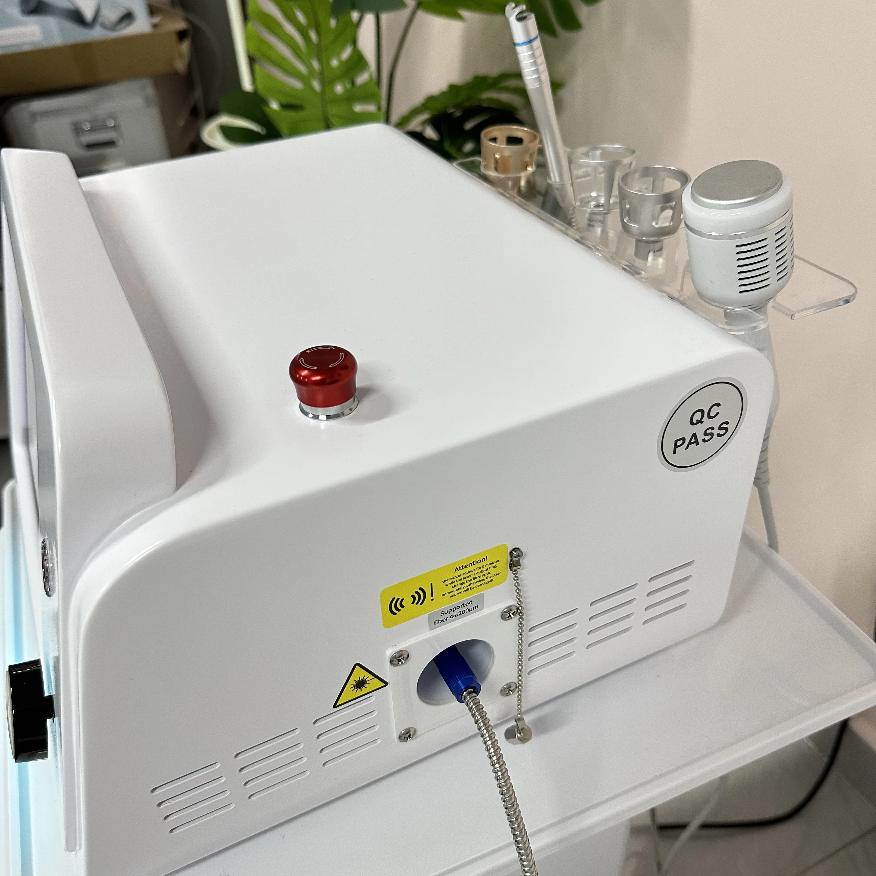 6 In 1 980nm Diode Laser Perawatan Jamur Kuku Penghilang Varises Pembuluh Darah Peremajaan Kulit Alat Kecantikan