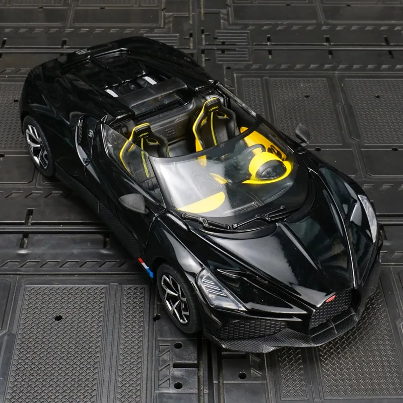 1:24 بوجاتي ميسترال سبيكة قابلة للتحويل نموذج سيارة خارقة باب السيارة يمكن فتح سيارة لعبة للأطفال مع الصوت والإضاءة