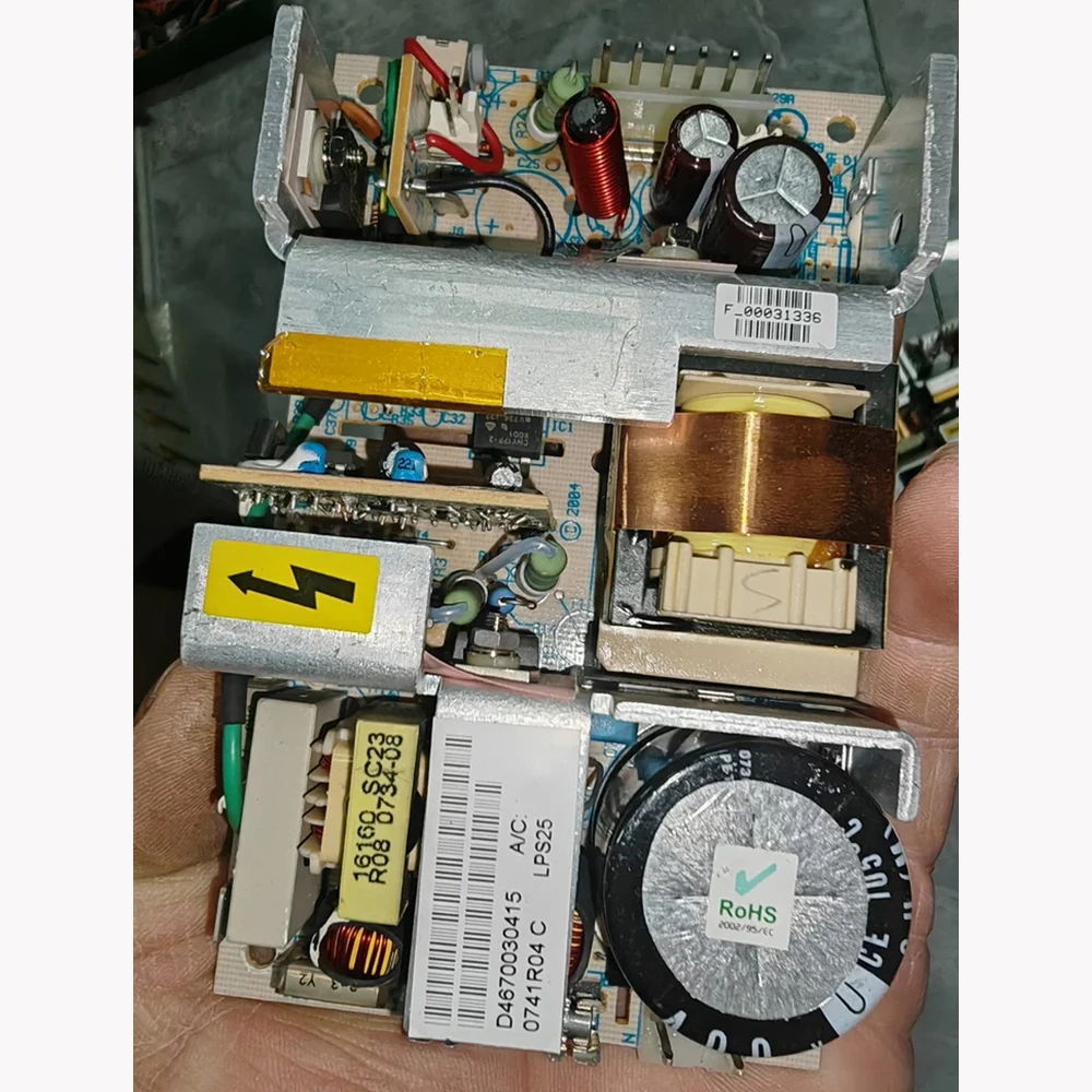 

Блок питания 100В-250В LPS25