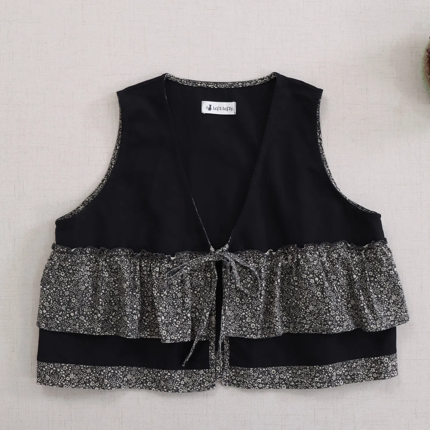 Japanese Mori Girl Vitnage Floral Print Lace Patchwork Cotton Vest Outwear Women Autumn V-Neck Sleeveless Casual Loose Vest Tops