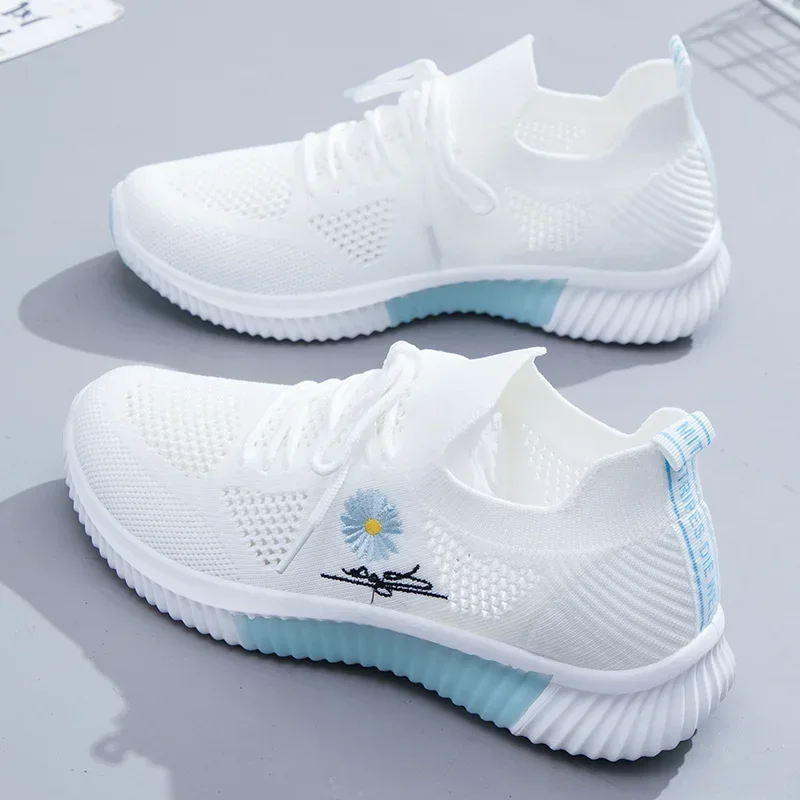 Women's Flat Fly-mesh Breathable Casual Shoes Lightweight Running Shoes Comfortable Soft-soled Adult Sports Shoes