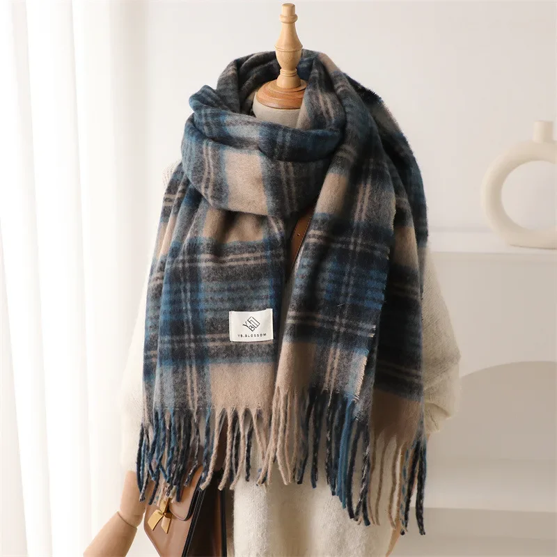 Winter Scarf Women Luxury Autumn Winter Cashmere Scarf Thickened Warm Shawl Classic Tassel Fluffy Scarf Soft Retro Shawl Bufanda