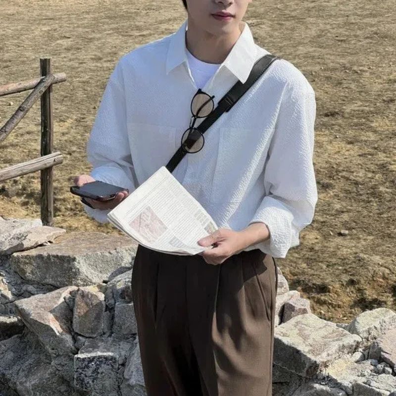 

Весенне-осенняя новая модная однотонная блузка с отложным воротником и длинными рукавами, мужская одежда, корейская свободная универсальная шикарная рубашка на тонких пуговицах