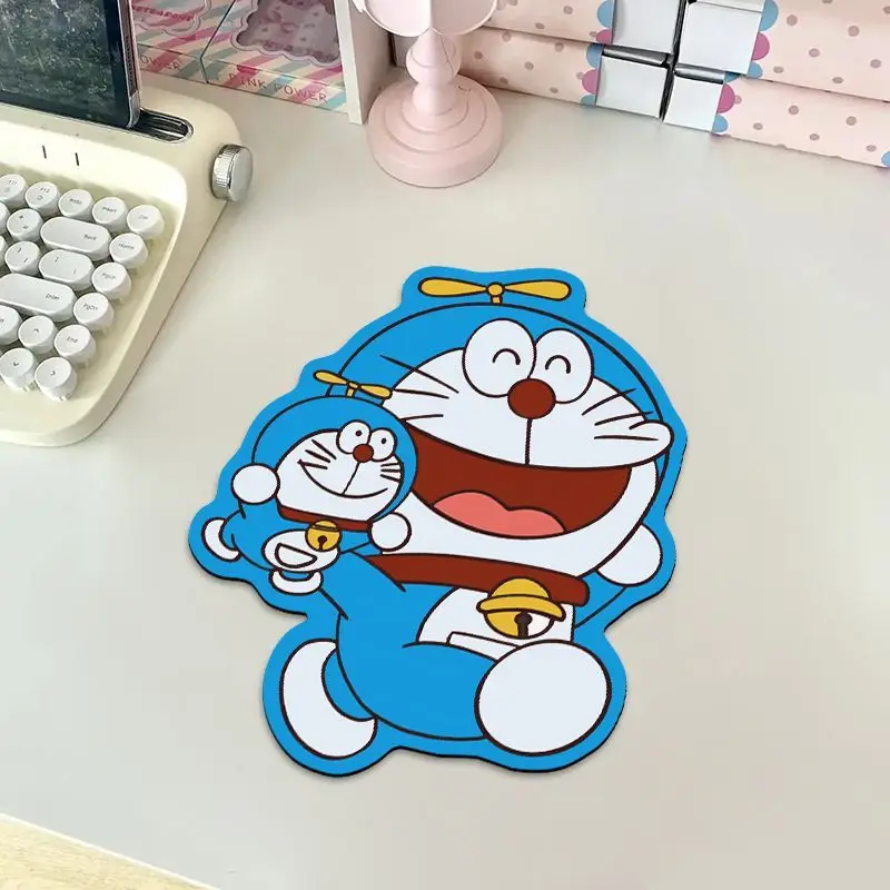 

Коврик для мыши Doraemon в форме мультфильма, маленький настольный коврик, студенческий коврик для мыши, коврик для компьютерной клавиатуры, игровой коврик, настольный коврик для ПК, геймера