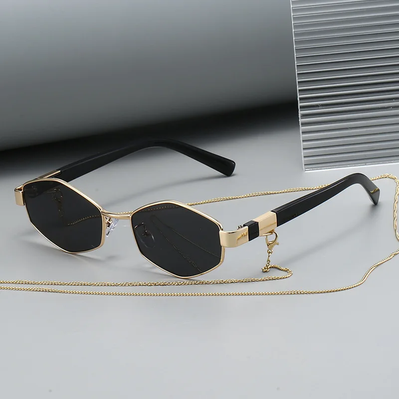 New Men's Advanced Ultra Light Coarse Frame Fashion Square Sunglasses Women Men Trendy Anti Mist Outdoor Driving Shades UV400