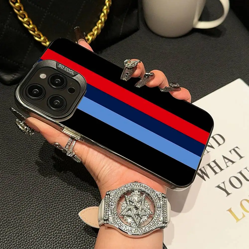 حافظة هاتف أنيقة بحروف M مخططة باللونين الأحمر والأزرق لهاتف آيفون 17 16 15 14 13 12 11 Pro Max Plus غطاء خلفي فضي مقاوم للصدمات #2