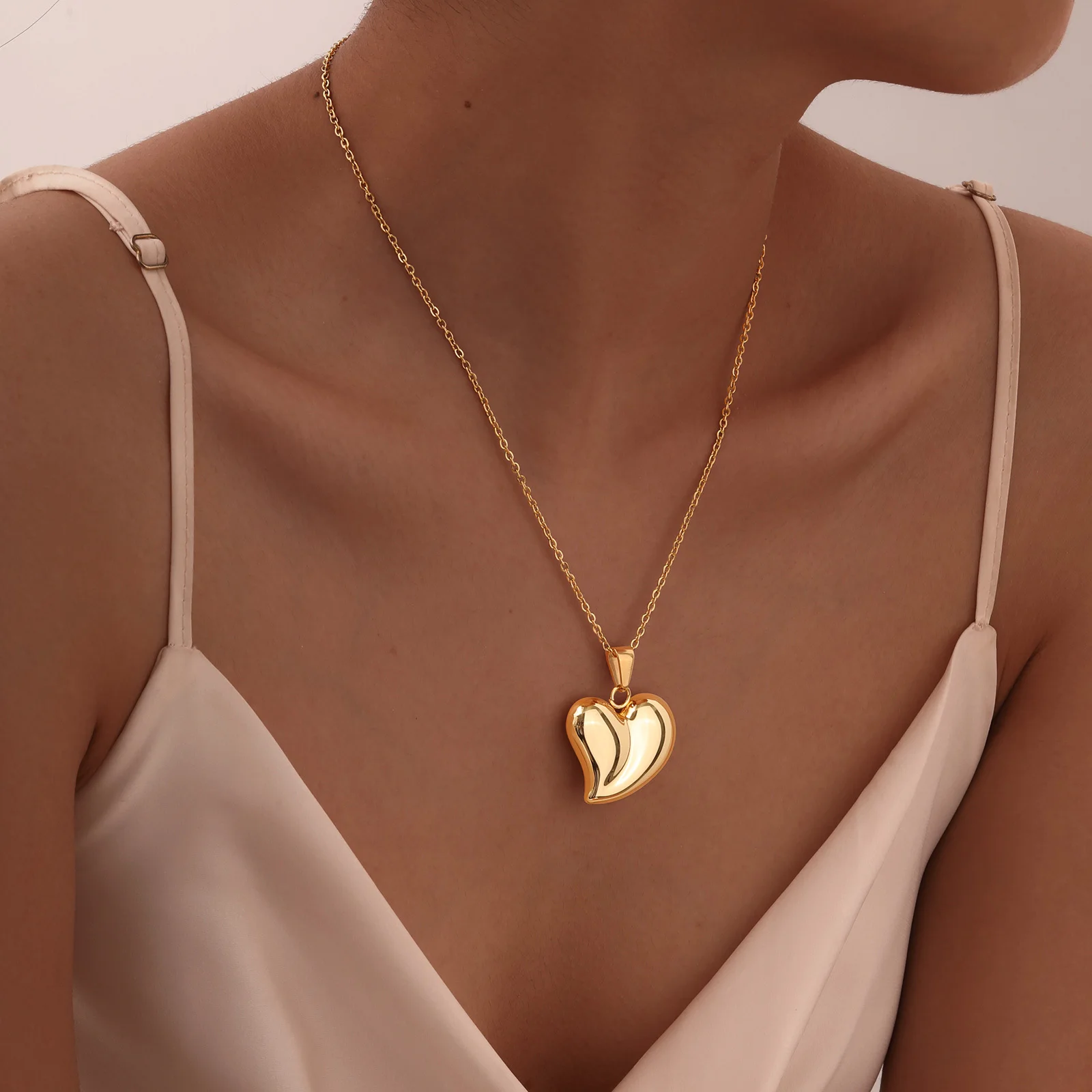Joyería de acero inoxidable, collar con colgantes de corazón romántico para  mujer, Color dorado de 18 quilates, regalo del Día de San Valentín para  mamá y novia / Joyería de moda, image size:1600x1600