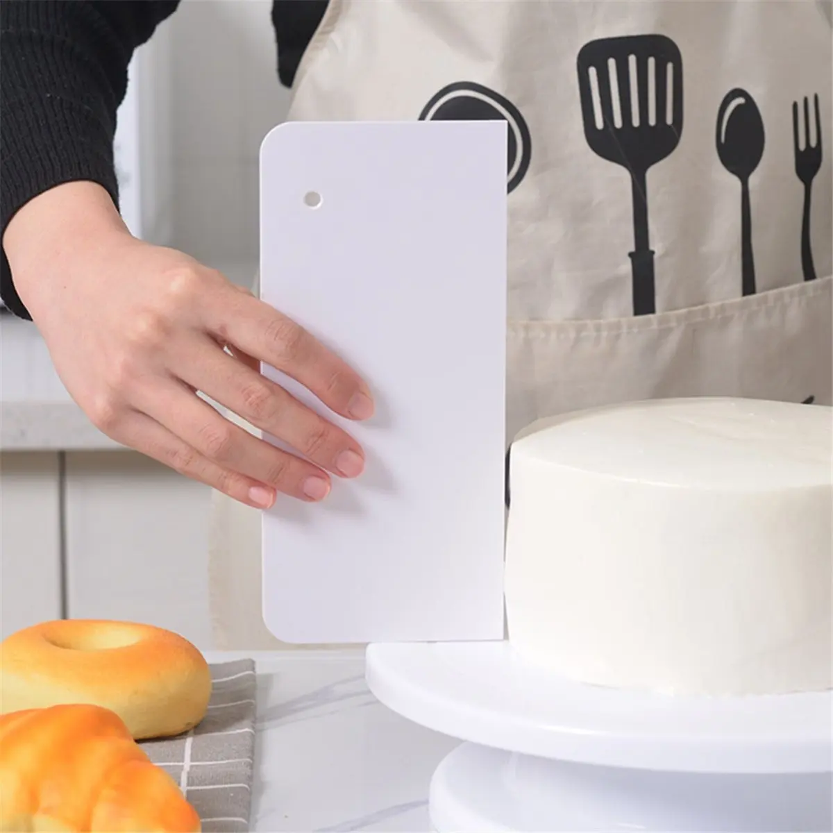 2026 NEW Cake Set, Professional Buttercream Smoother for Cake Decorating - Ideal for Cream, Fondant