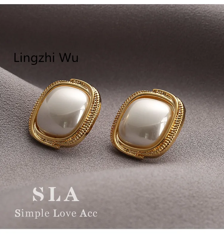 

Lingzhi Wu Pearl Earrings 2024 Geometric Square Silver Earrings Female New Arrival