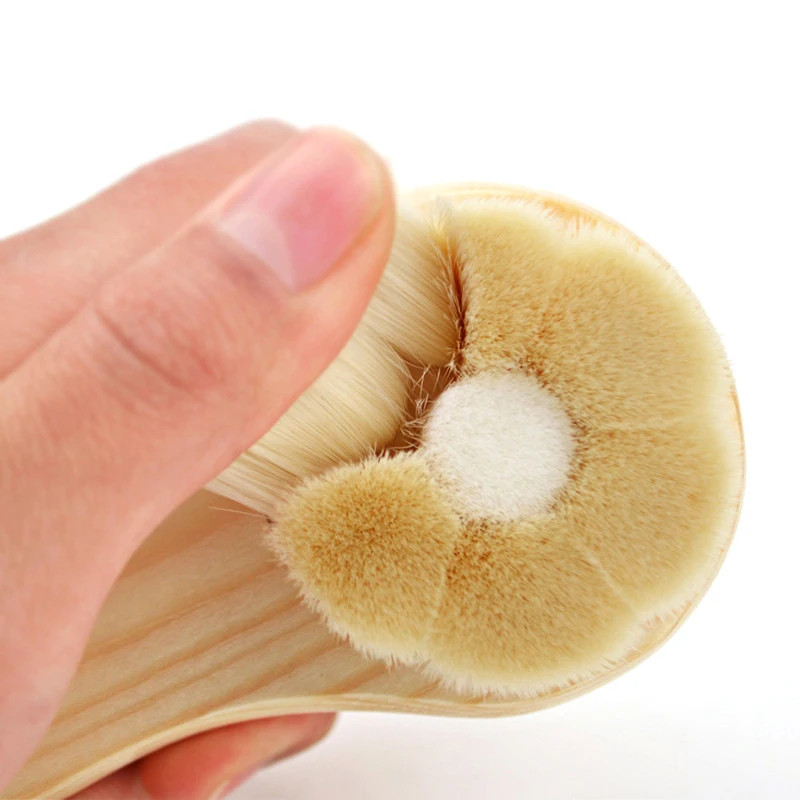 Plum Blossom Shape Wooden Handle Facial Brush Soft Wool Facial Cleanser Blackhead Removing Pore Cleaner Exfoliating Facial Brush