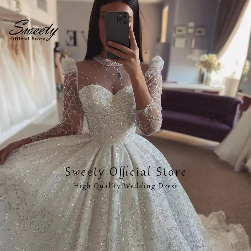 Luxury Wedding Dress Embroidered Lace On Net With Ball Gown Train Elegant Boat Neck Full Sleeve bridal Gowns Button Robes De Ma