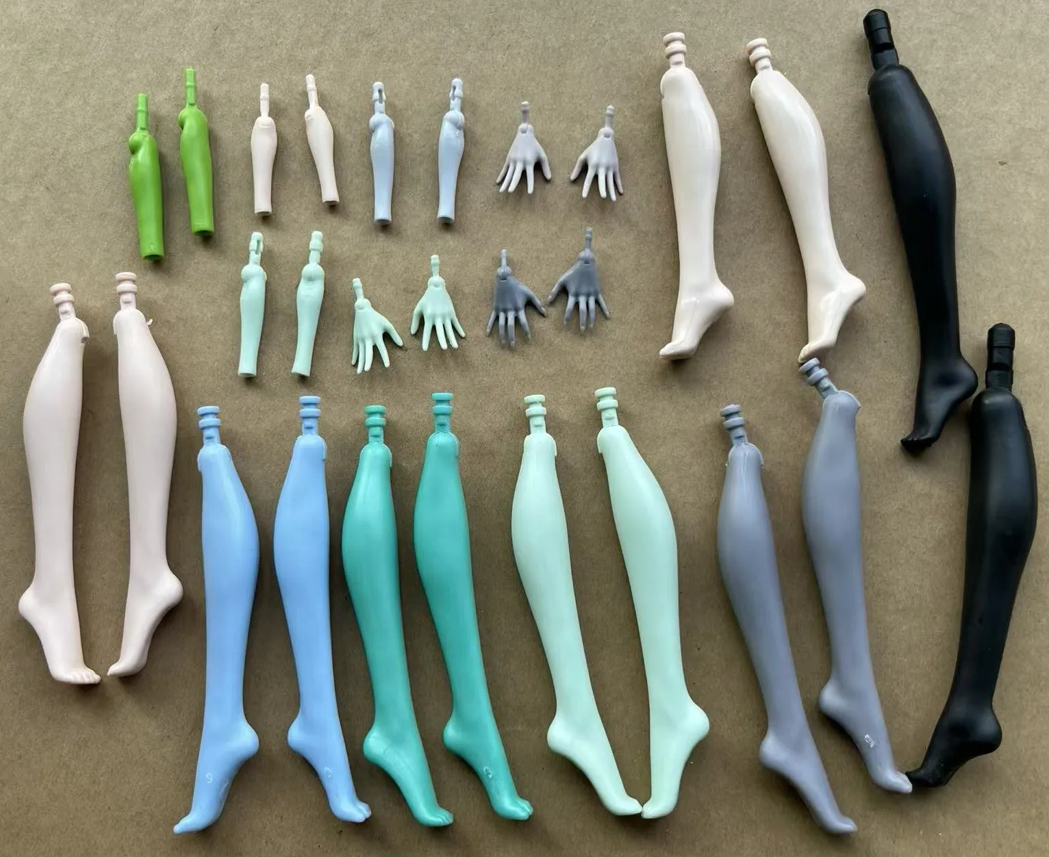 1/6 Puppenhände, -beine, -ellbogen, -füße, Ersatzteile für Monster-Puppenzubehör, grau, schwarz, grün, blau, Puppenteile