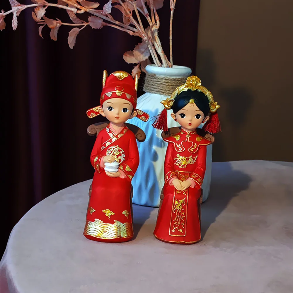 Imagem -05 - Estilo Tradicional Chinês Enfeites de Casamento a Noiva e o Noivo Figurinhas Vermelhas Topper de Bolo Presentes de Casamento Resina Personagem Artesanato l