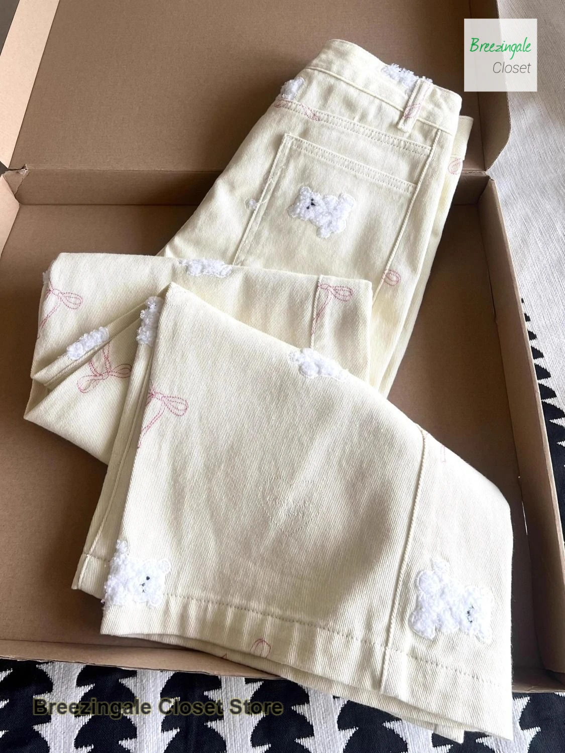 American retro bear embroidered wide-leg jeans women's spring and autumn fashion design Joker slim casual wide-leg pants.