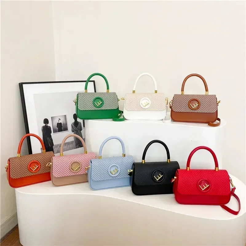 

Spring New Senior Personality Leisure Luxury Retro Fashion Everything Single Shoulder Crossbody Handbag Embosed Small Square Bag