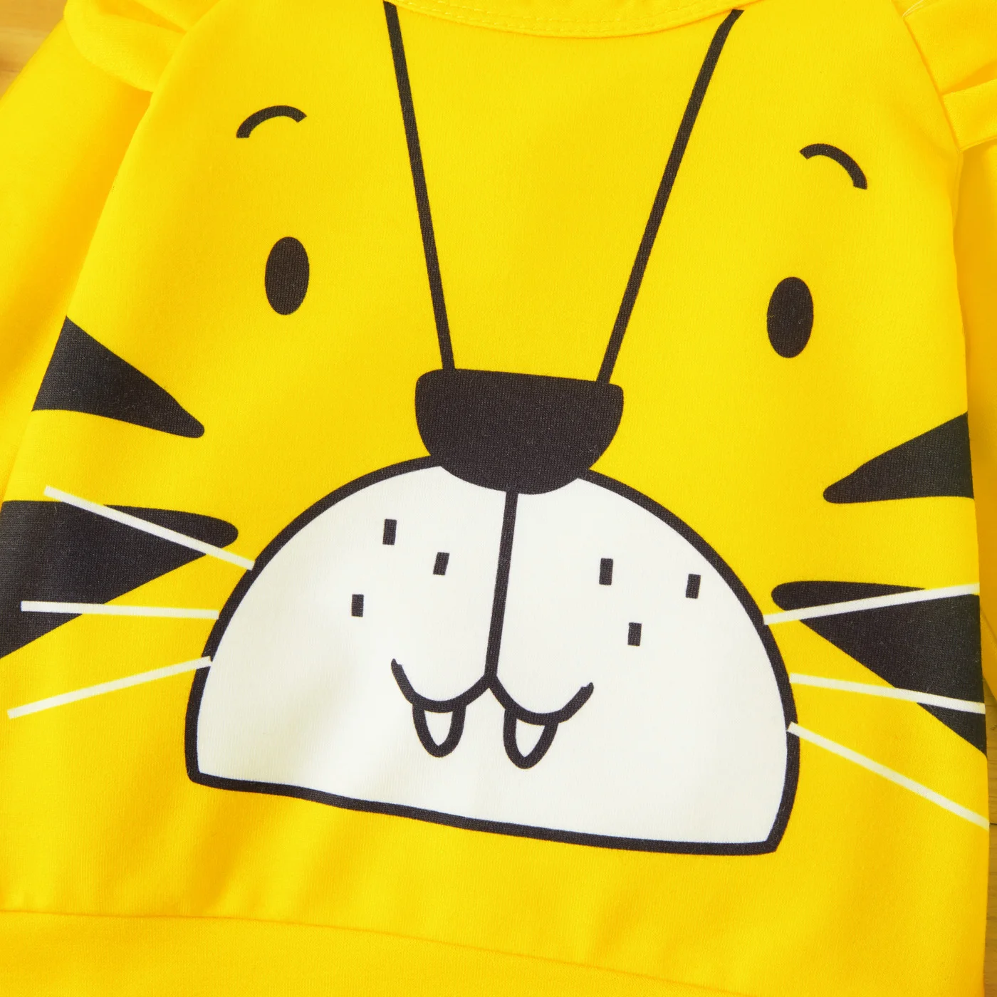 PatPat Baby Boy/Girl Cartoon Animal Print 3D Ears Long-sleeve Pullover Perfect for Outings and Daily Wear Basic Style