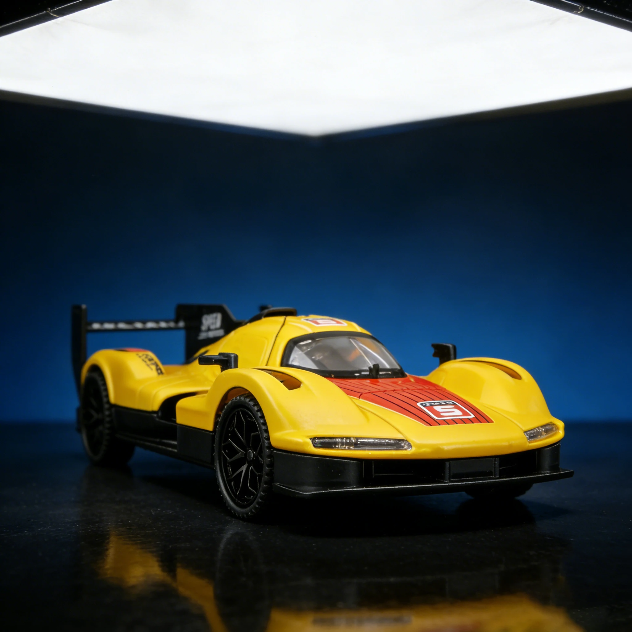 

Масштаб 1:32, модель гоночного автомобиля Le Mans 936, металлический литой кузов, модель автомобиля, коллекция для энтузиастов, подарок